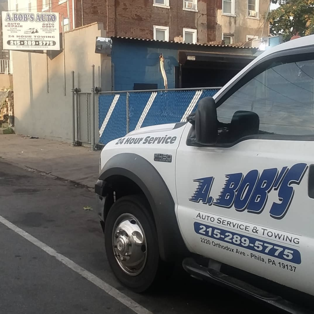 24 hour A Bob's Towing Tow Truck responding to a call for towing in Philadelphia